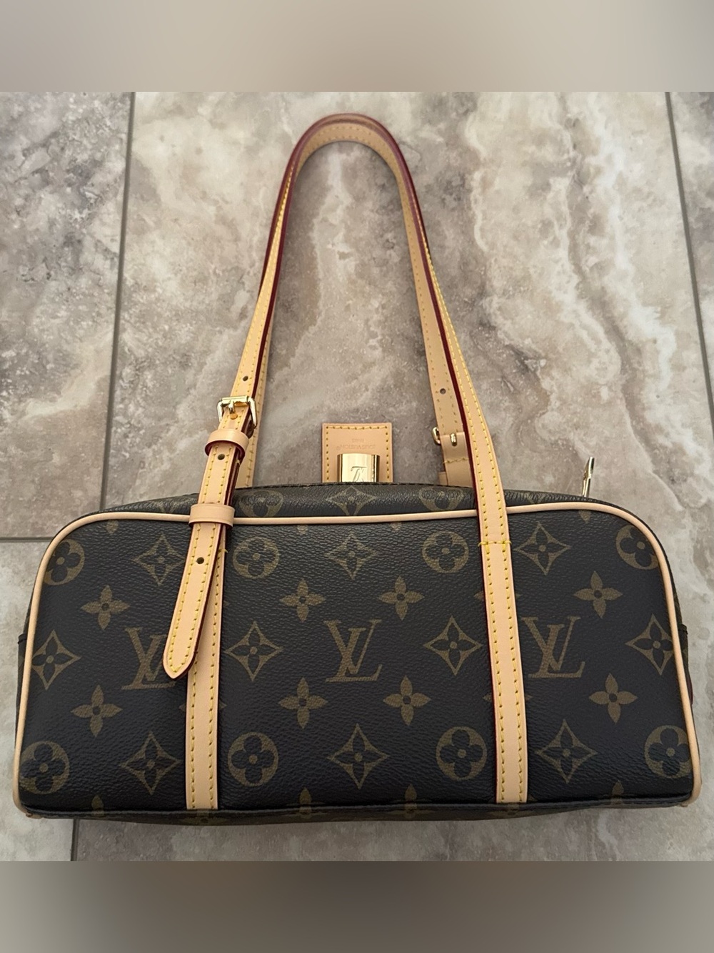 CHEAP Louis Vuitton LAST SEASONS Monogram Shoulder Bag “Hang on” - Picture 4 of 10